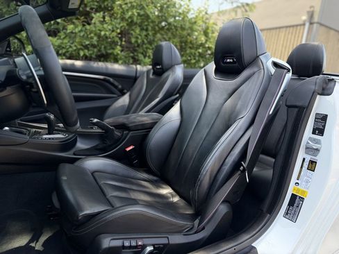 Used 2019 BMW M4 Convertible w/ Competition Package RWD image 21