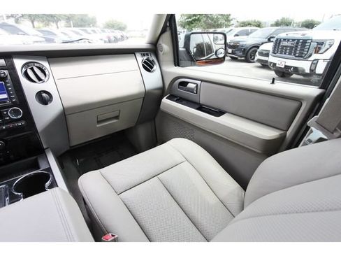 Used 2014 Ford Expedition Limited w/ Equipment Group 301A RWD image 9