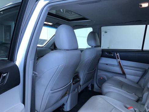 Used 2013 Toyota Highlander Limited AWD/4WD image 20