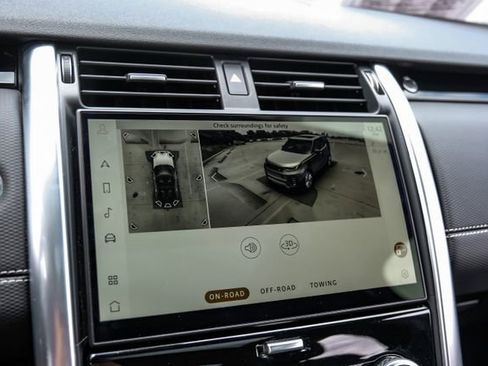 Used 2023 Land Rover Discovery HSE R-Dynamic AWD/4WD image 28
