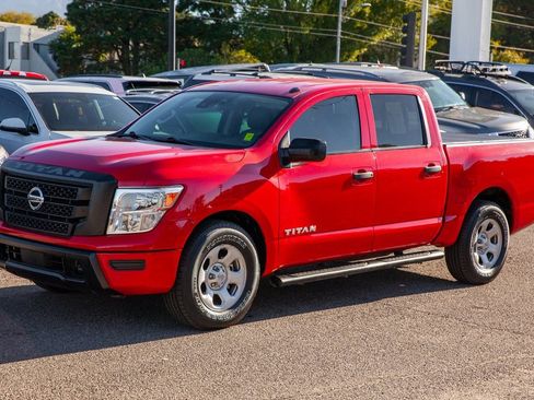 Used 2020 Nissan Titan S w/ S Utility Package image 9