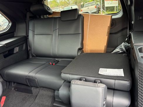 New 2026 Toyota Sequoia Platinum w/ Tow Technology Package image 31