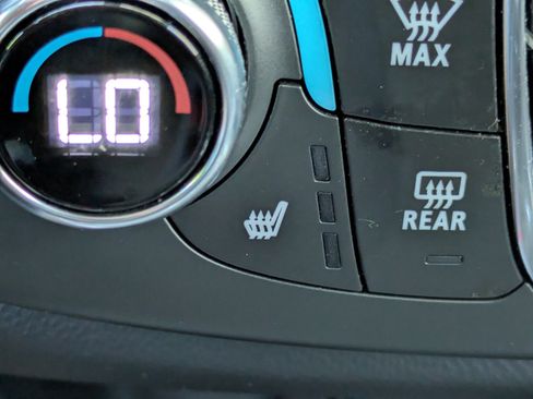 Used 2022 Chevrolet Traverse LT w/ LPO, Floor Liner Package AWD/4WD image 25