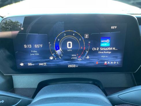 Used 2025 Chevrolet Traverse Z71 w/ Driver Confidence Package AWD/4WD image 32