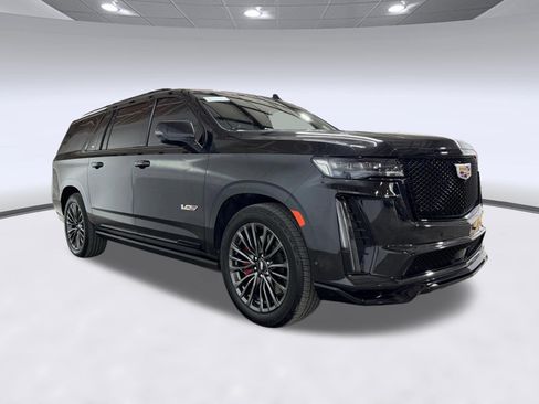 Certified 2024 Cadillac Escalade ESV V AWD/4WD image 6