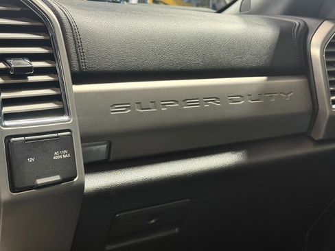 Used 2017 Ford F250 Platinum w/ Platinum Ultimate Package image 25