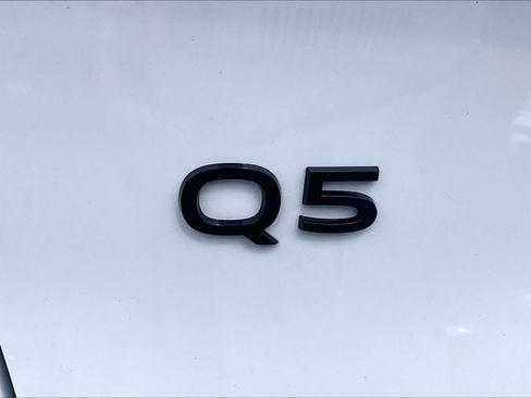 Used 2025 Audi Q5 Premium Plus w/ Premium Plus AWD/4WD image 16