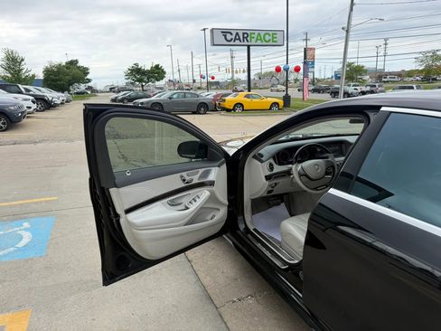 Used 2015 Mercedes-Benz S 550 Sedan image 19