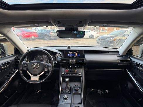 Used 2018 Lexus IS 300 image 56