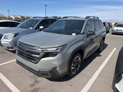 Certified 2025 Subaru Forester Limited w/ Popular Package AWD/4WD image 31