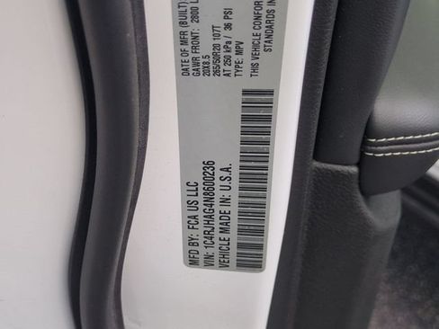 Used 2022 Jeep Grand Cherokee Altitude AWD/4WD image 39