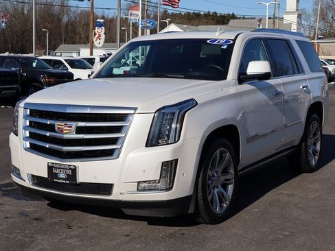 Used 2019 Cadillac Escalade Premium Luxury image 15