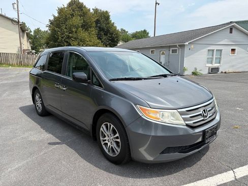 Used 2013 Honda Odyssey EX image 3
