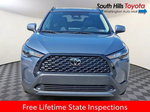 Used 2023 Toyota Corolla Cross LE w/ Moonroof Package AWD/4WD image 2