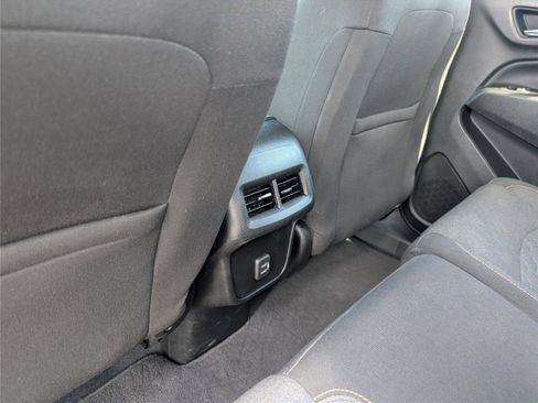 Used 2021 Chevrolet Equinox LT image 24