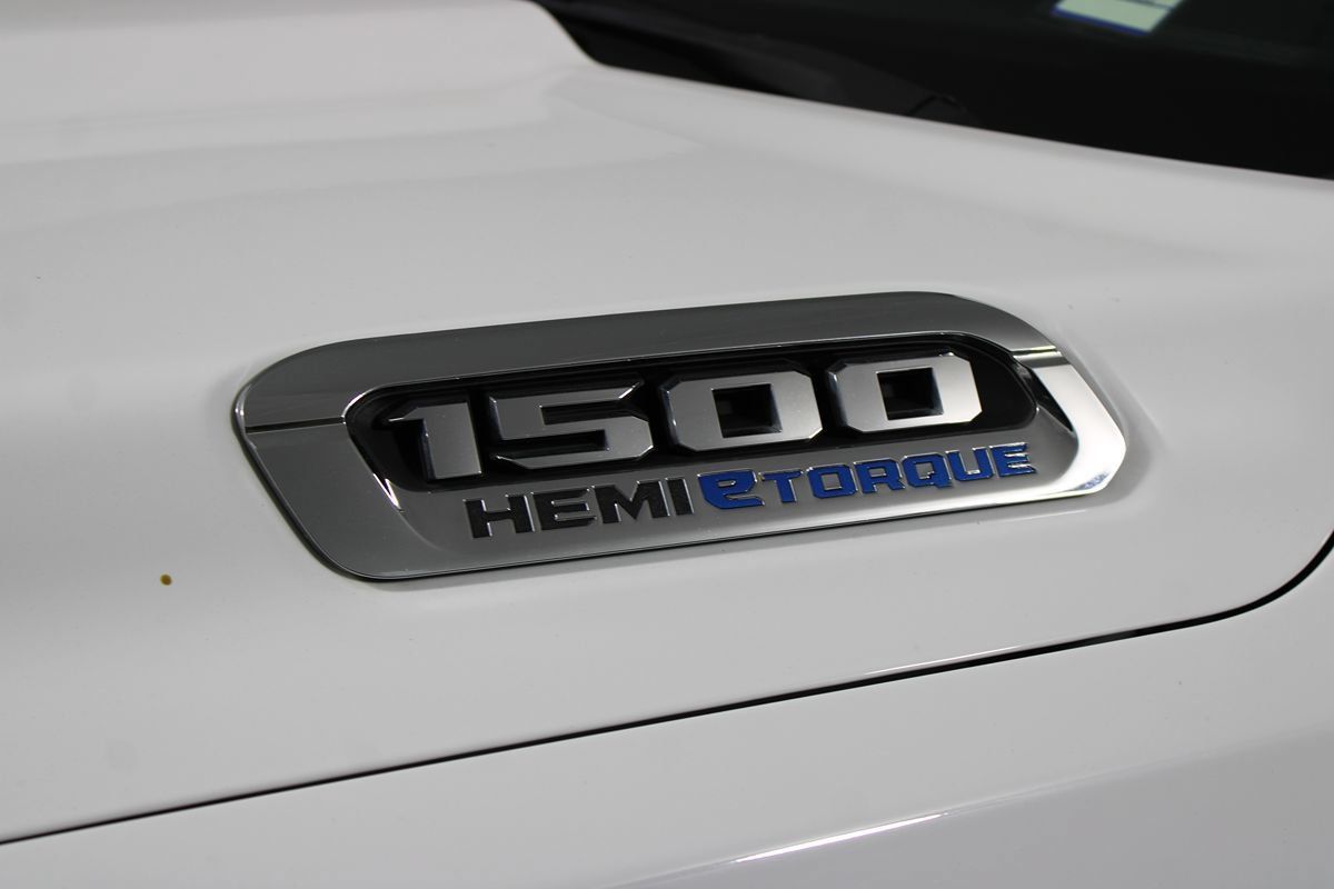 Used 2022 RAM 1500 Laramie RWD image 12