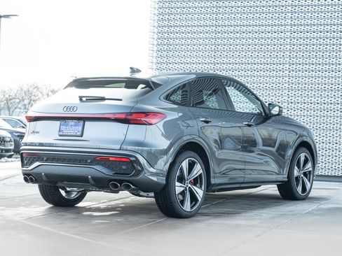 New 2025 Audi SQ5 Prestige image 4