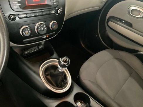 Used 2015 Kia Soul FWD image 10