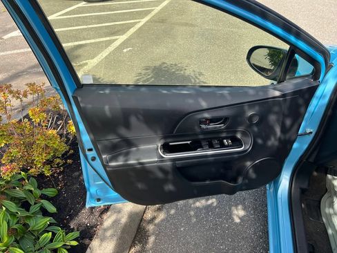 Used 2016 Toyota Prius C Four FWD image 11