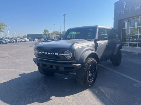 Used 2024 Ford Bronco Wildtrak image 2