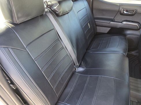 Used 2021 Toyota Tacoma TRD Sport image 30