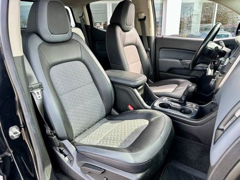 Used 2018 Chevrolet Colorado Z71 AWD/4WD image 24