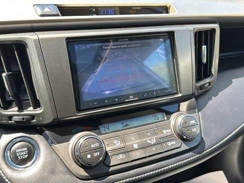 Used 2015 Toyota RAV4 Limited AWD/4WD image 33