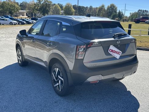New 2026 Nissan Kicks SV image 7