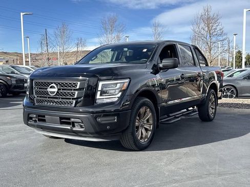Certified 2024 Nissan Titan SV w/ SV Bronze Edition Package image 5
