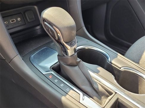 Used 2023 Chevrolet Equinox LT image 24