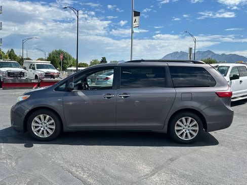 Used 2016 Toyota Sienna XLE AWD/4WD image 8