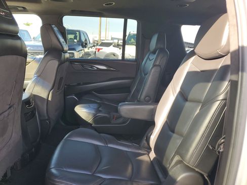 Used 2017 Cadillac Escalade ESV Platinum image 15
