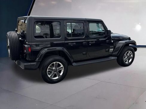 Used 2019 Jeep Wrangler Unlimited Sahara AWD/4WD image 2