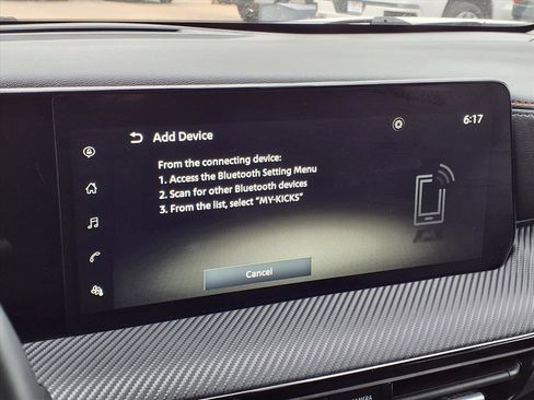 Used 2025 Nissan Kicks SR w/ Illumination Package image 6