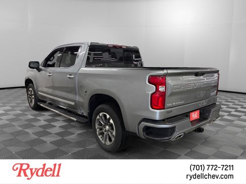 Used 2024 Chevrolet Silverado 1500 High Country w/ Technology Package image 3