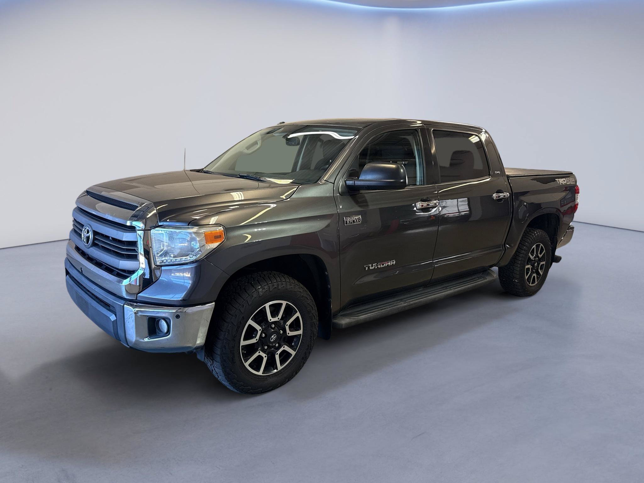 Used 2014 Toyota Tundra SR5 AWD/4WD image 3