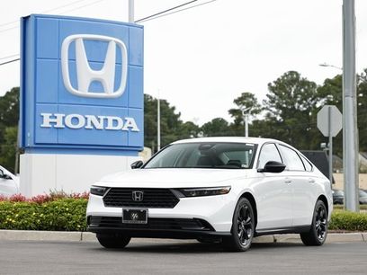 New 2025 Honda Accord SE