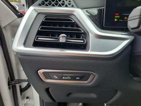 New 2026 BMW X7 xDrive40i image 19