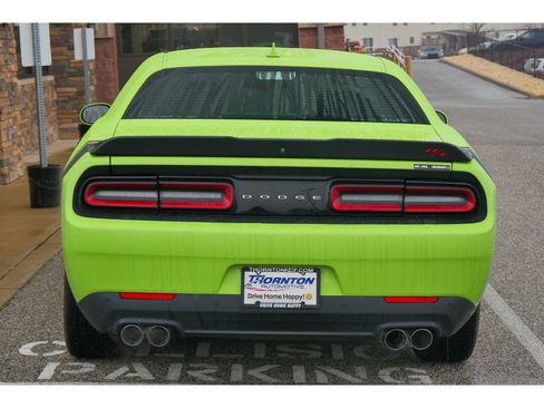 Used 2015 Dodge Challenger R/T Scat Pack w/ Leather Interior Group image 4