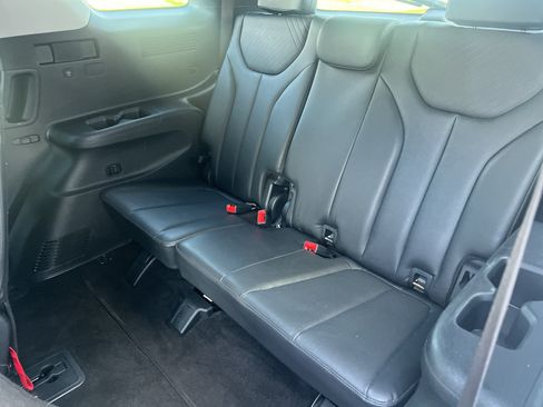 Used 2024 Hyundai Palisade SEL w/ Premium Package FWD image 14