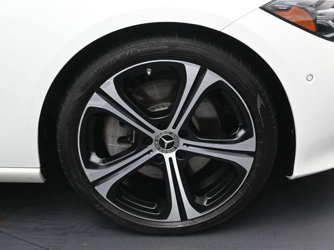 Used 2024 Mercedes-Benz C 300 Sedan image 10