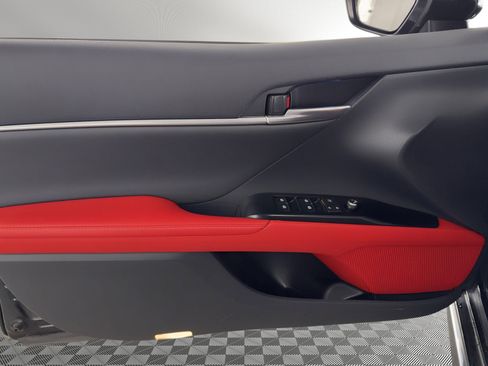 Used 2019 Toyota Camry XSE image 14