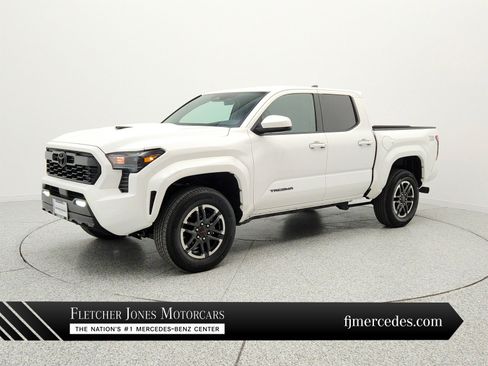 Used 2025 Toyota Tacoma TRD Sport AWD/4WD image 1