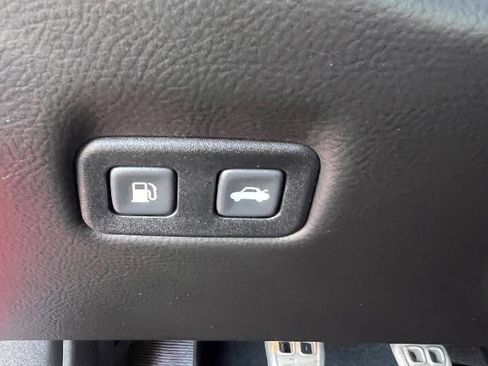 Used 2013 Chevrolet Corvette Coupe image 14