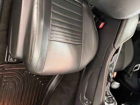 Used 2015 Dodge Challenger R/T Plus image 23