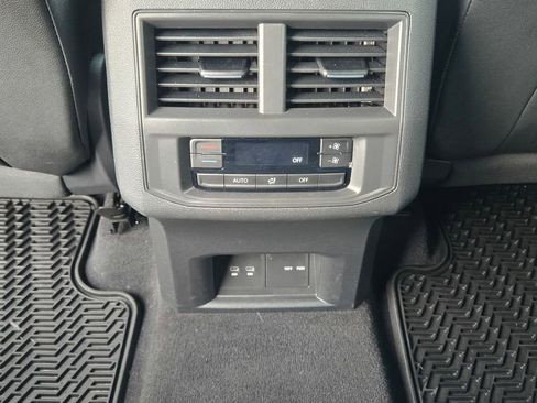 Used 2023 Volkswagen Atlas SE image 26