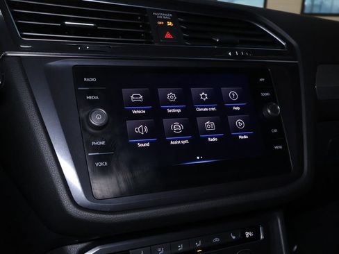 Used 2021 Volkswagen Tiguan SE R-Line w/ 3rd Row Seat Package image 29