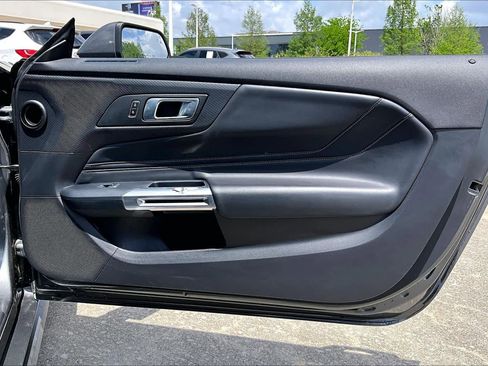 Used 2024 Ford Mustang Premium image 19