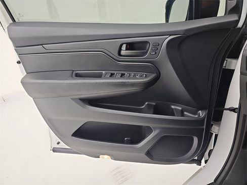 Used 2023 Honda Odyssey Sport image 43