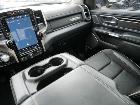 Used 2022 RAM 1500 Laramie image 11